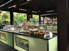 自助取餐区-三亚海韵度假酒店·渔人码头海鲜火锅BBQ自助餐厅·落日吧