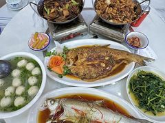-丹水桥地锅鱼·翘嘴鲌·地方特色全鱼宴(丹江口大坝店)
