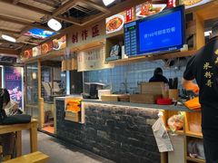 -呷佬·长沙手工米粉(金沙江路店)