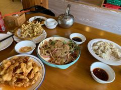 -鹤乡东北菜(崮山路店)