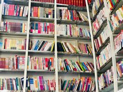 -钟书阁(松江泰晤士小镇店)