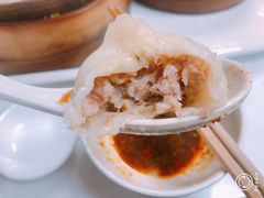 蟹黄汤包-百年尹氏汤包(环球美食荟店)