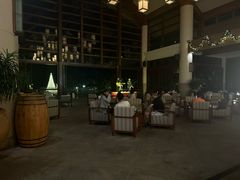 -亚龙湾喜来登·美景台大堂吧