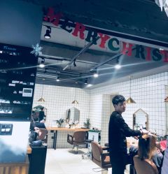 -PE SALON