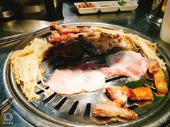 五花肉-韩聚屋韩国烤肉餐厅(新北万达店)