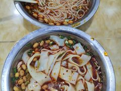 -覃肥叔桂林米粉(粮道街店)