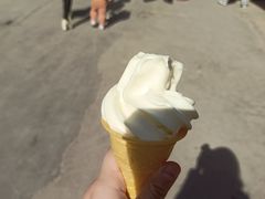 鲜奶冰淇凌-古老冰山特色冰淇淋店(艾提尕尔店)