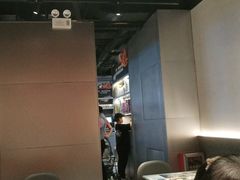 大堂-開籠雀冰室(同和金铂店)
