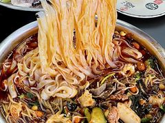 -周良天山牛杂城(天山路总店)