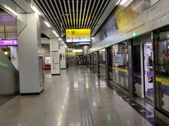 -红土地(地铁站)