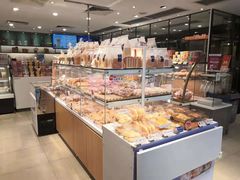 面包甜点陈列柜-BreadTalk面包新语·烘焙蛋糕(五羊邨店)