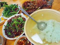 热拌土鲫鱼-人和水上飘(第一家店)