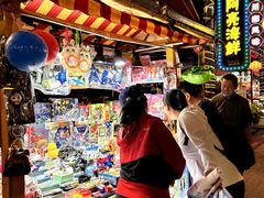 -三亚火车头万人海鲜广场