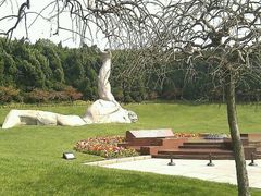 android_upload_pic-上海市龙华烈士陵园