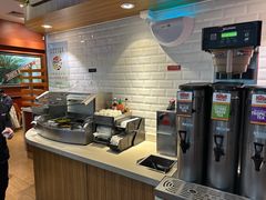 -The Habit Burger Grill 哈比特汉堡(爱琴海店)