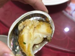鲍鱼-霞涌市场海鲜摆卖区