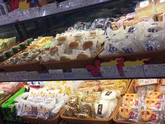 零售区-光明牛奶棚(南泉店)