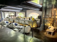 -穹六人间 people 6(岳阳路店)