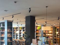 -魔方城市书房(中街益田店)