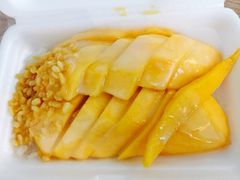 -芒果糯米饭摊子