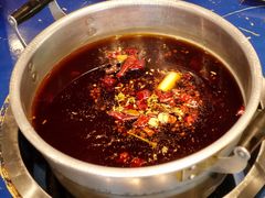 经典锅底-马路边边串串香(双井直营店)