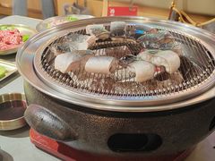 -围炉肉舍•炭烤活鳗•丹东海鲜烤肉(步行街店)