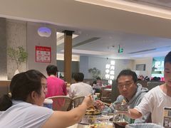 -肥肥虾庄·金牌油焖大虾(汉口城市广场店)
