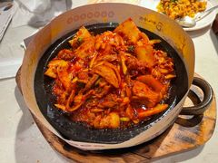 石板辣白菜炒五花肉-七八冷面·延边朝鲜族美食(欢乐谷店)