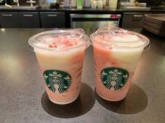 草莓酸奶星冰乐-星巴克臻选(重庆大融城店)
