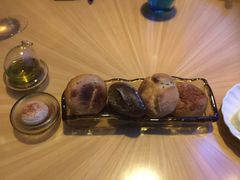 餐前面包-迪拜帆船酒店海底餐厅