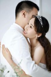 -雪中彩影婚纱摄影·微光艺术中心