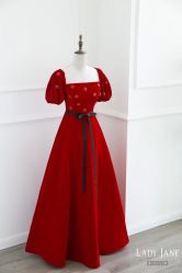 -Lady  Jane高端婚纱礼服馆
