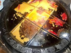 -红九格老火锅(三峡广场店)