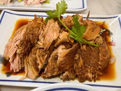 香料燜豬肉-红大哥水门鸡饭(總店)