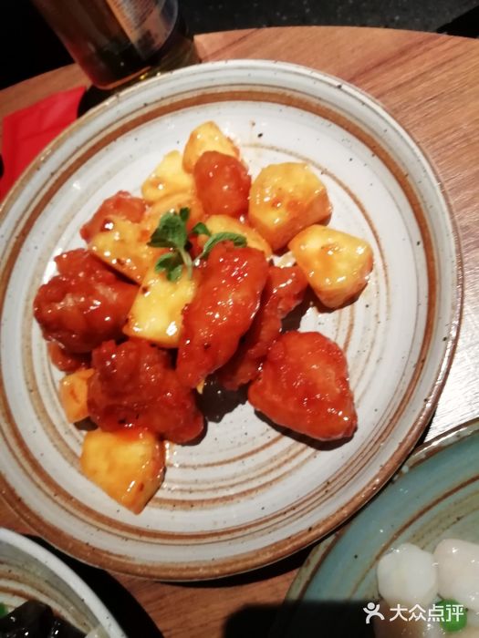 青年公社烤鸭(宝杨宝龙广场店)菠萝咕咾肉图片