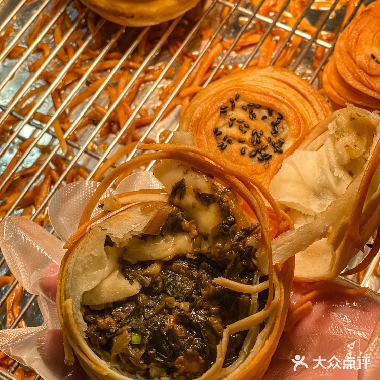 请给这个牛肉饼颁个奖吧‼️爆汁又好吃[流泪]