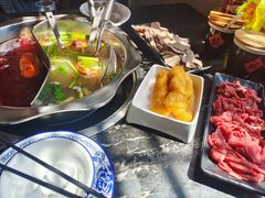 -小牛家村·贵州黄牛肉火锅(梦想小镇二分店)