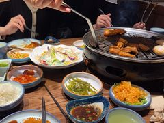 -明洞阿姨·韩式酱蟹烤肉·创意料理(三元桥店)