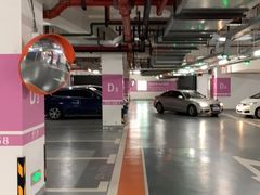 -龙湖虹桥天街-停车场