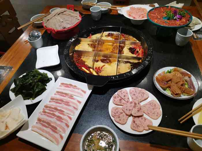沐焰火锅(总店)-"总体:新店,各方面都还是可以,值得一试.