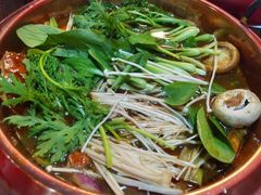 -虾弄弄海派小龙虾·牛羊蝎子火锅