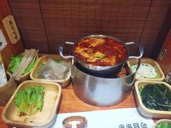 -独食火锅·半米屋台(直营总店)