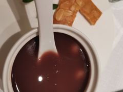 红豆沙汤圆-醉辉皇上海之巅(上海中心大厦店)