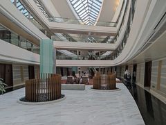 -上海滴水湖皇冠假日酒店