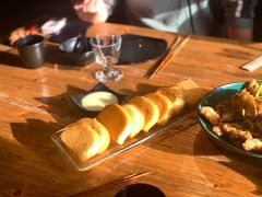 炸馒头片配臭豆腐-城东酒馆1971(东方明珠店)