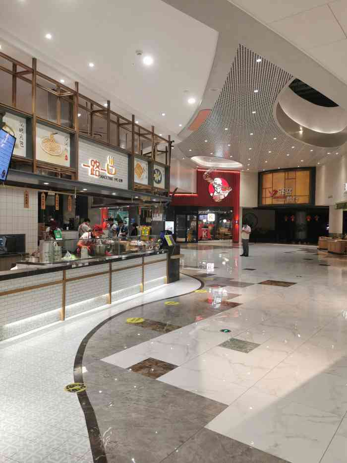 八卦洲服务区停车场-"坐了将近十二小时的车,完全堵死在南京,能.