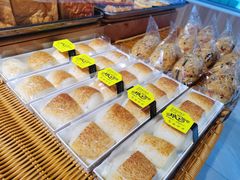 -顶东面包花园·生日蛋糕(世博店)