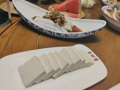 -亮欢寨酸汤鱼(沙冲路店)