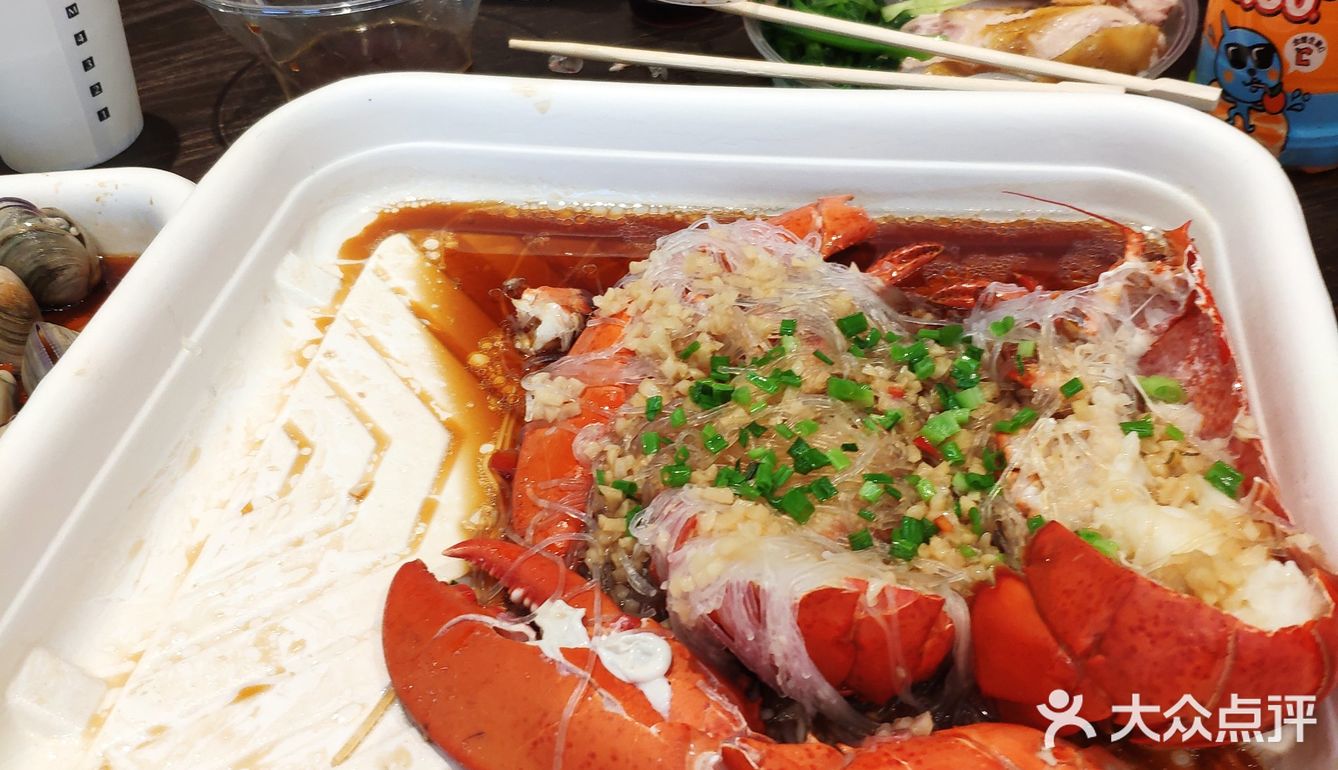 加起来才两百出头，另外去了边上的其他档口