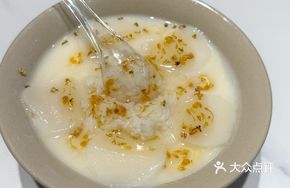 Sweet Rice Cake with Fermented Rice Wine and Tofu Pudding